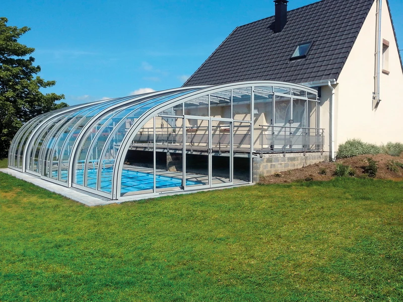 Abri de piscine haut – Style